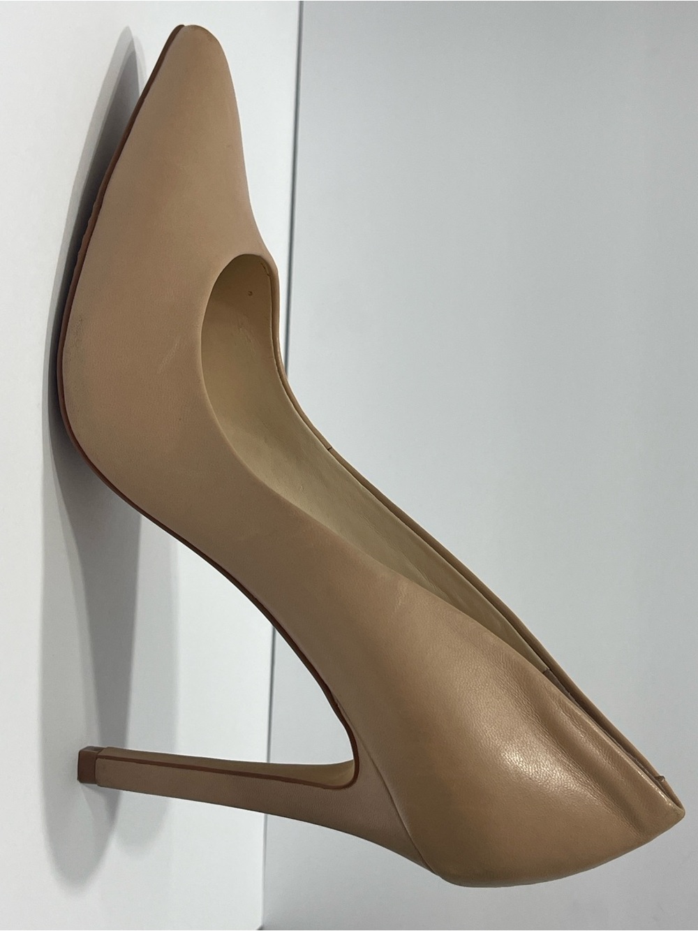 Vince Camuto Beige Pointed-Toe Leather Upper 4 inch Pumps Size 8 - Picture 10 of 13